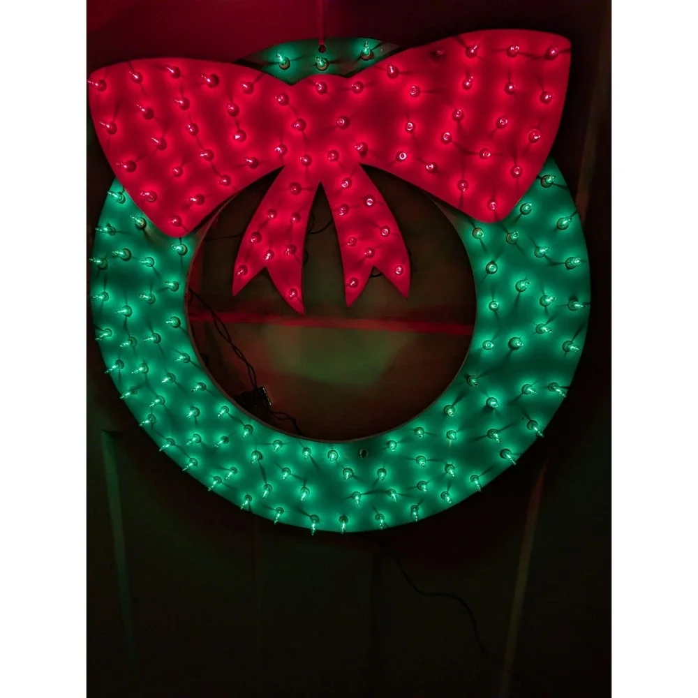 New-Freva Christmas Wreath 16